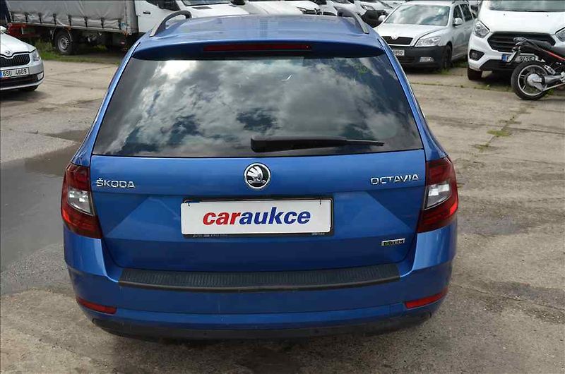 Škoda Octavia (2019) COMBI III. 1,5 D-TEC DSG - fotka 5 z 19