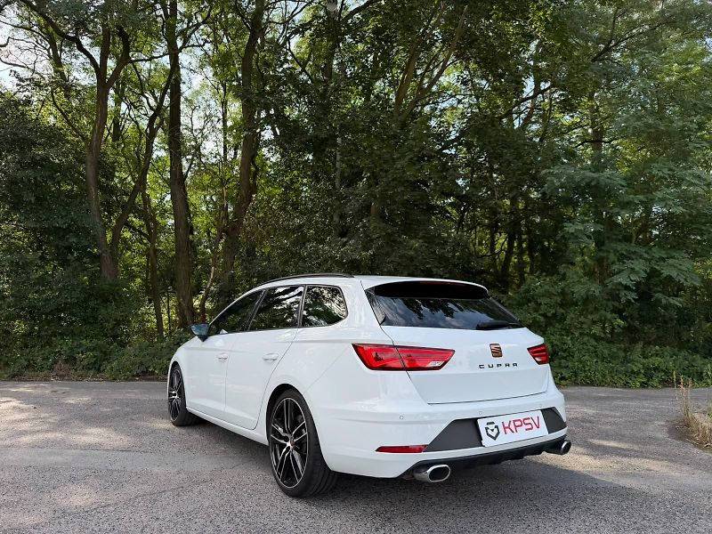 Seat Leon (2019) - fotka 6 z 28