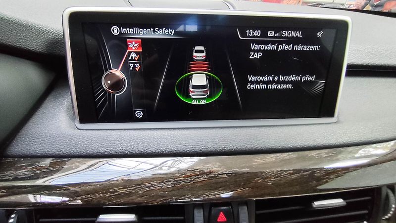 BMW X5 (2014) - fotka 61 z 63