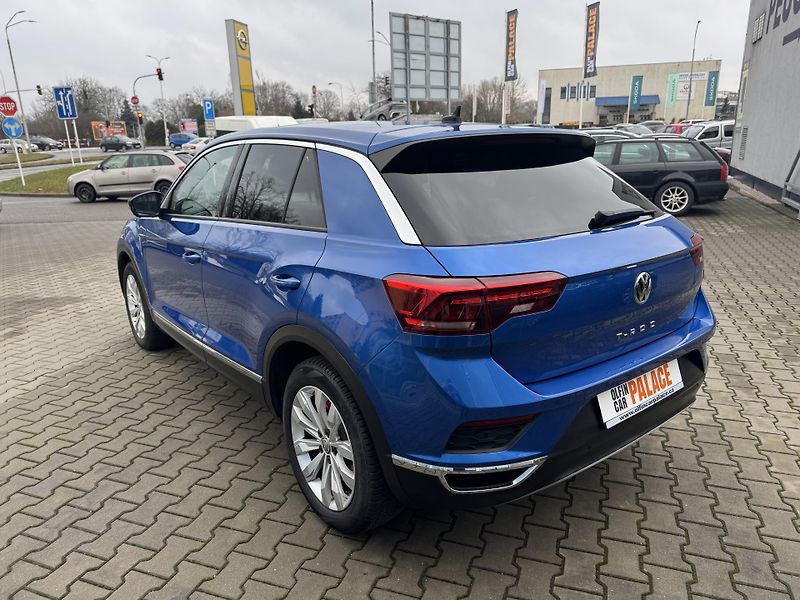 Volkswagen T-Roc (2020) 1.5 TSI DSG - fotka 6 z 22