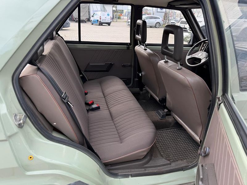 Škoda Favorit 1.3 46 kW 136 L - fotka 10 z 16