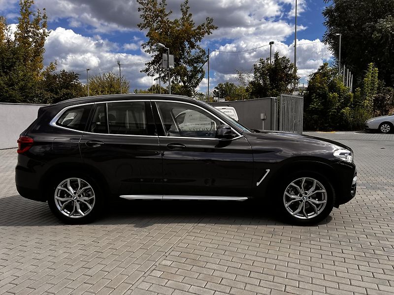 BMW X3 30e xDrive 1. majitel  - fotka 3 z 27