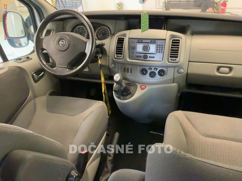 Opel Vivaro (2009) 2.5CDTi WESTFALIA, Cosmo - fotka 8 z 13