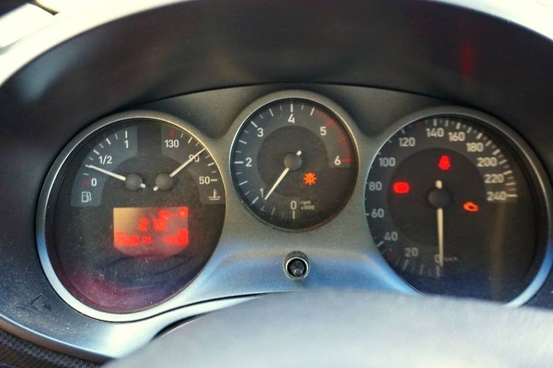 Seat Leon (2006) 2,0 TDI 103 kW - fotka 21 z 28