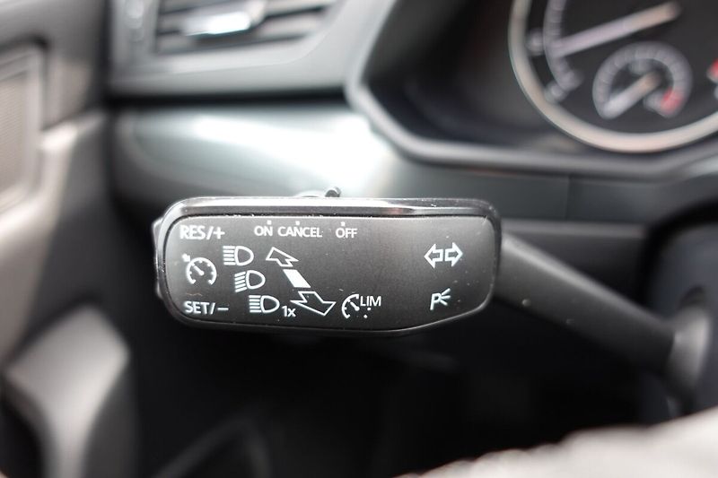 Škoda Superb 1.4 TSI 110kW Active Combi DSG - fotka 22 z 26