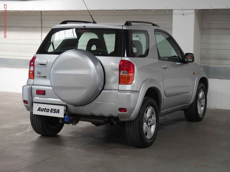 Toyota RAV4 (2001) 2.0VVT-i 4x4, AC - fotka 6 z 18