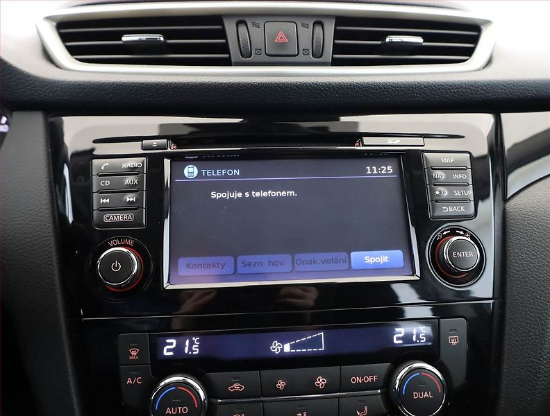 Nissan Qashqai (2014) 1.2 DIG-T, Navi, Tempomat - fotka 12 z 18