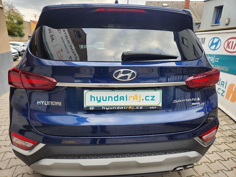 Hyundai Santa Fe (2019) 2.2-PREMIUM-PANORAMA-7 MÍST - fotka 8 z 10