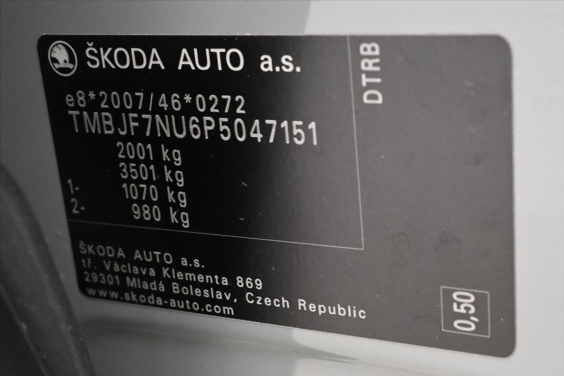 Škoda Karoq 2,0 TDI 85kW DSG VIRTUAL EL.KU - fotka 12 z 31