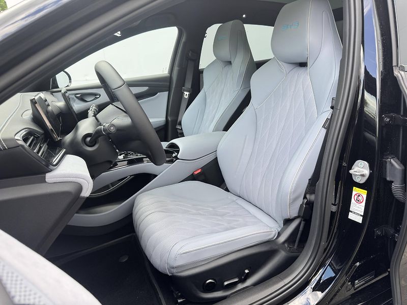 BYD Seal (2026) Excellence AWD 82 kWh - fotka 7 z 26