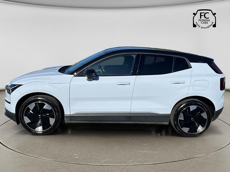 Volvo EX30 AWD PLUS Twin // REZERVACE - fotka 2 z 39