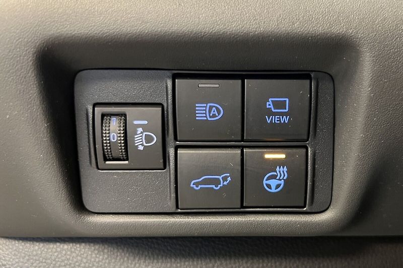 Toyota Highlander 2.5 Hybrid AT EXECUTIVE SKYVIE - fotka 8 z 22