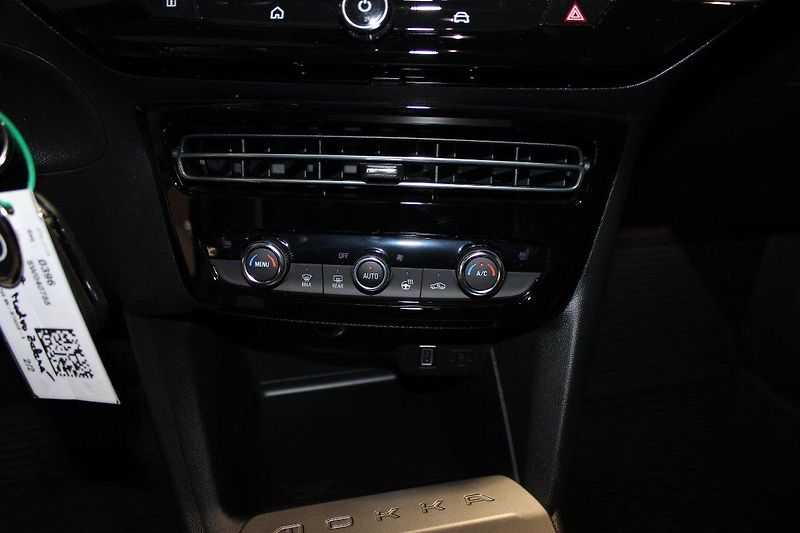 Opel Mokka Edition 1.2 TURBO 100 kW, MT6 - fotka 8 z 11