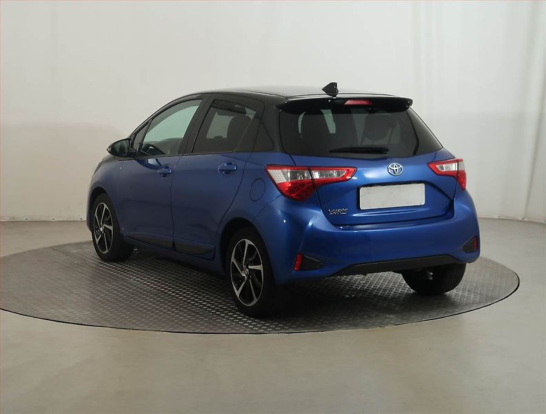 Toyota Yaris (2020) 1.5 Dual VVT-i, Automat - fotka 4 z 14