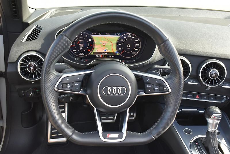 Audi TT 1.8TFSI S-Line Cabrio,B&O - fotka 21 z 50