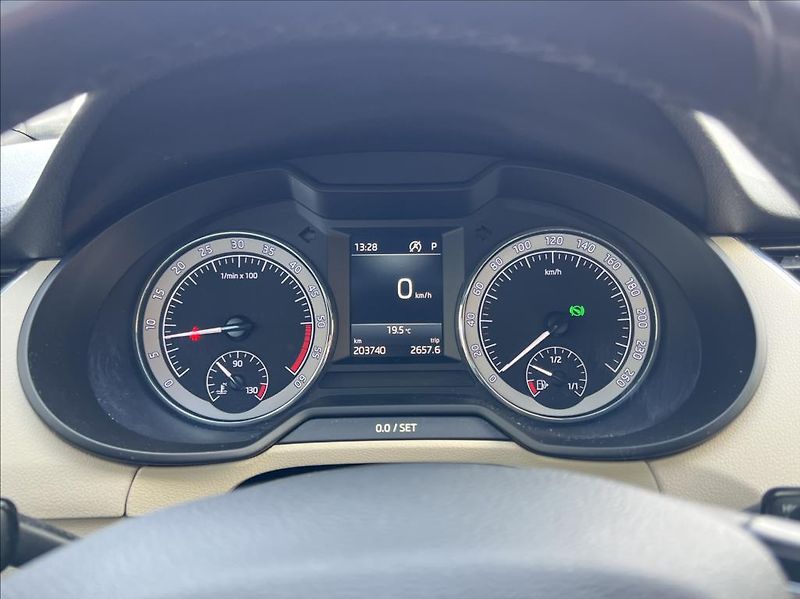 Škoda Octavia 2,0 TDi DSG STYLE nové rozvody - fotka 27 z 39