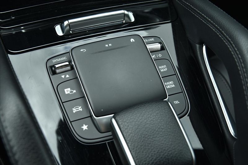 Mercedes-Benz GLE 400d 243kW 4MATIC AMG ČR - fotka 26 z 31