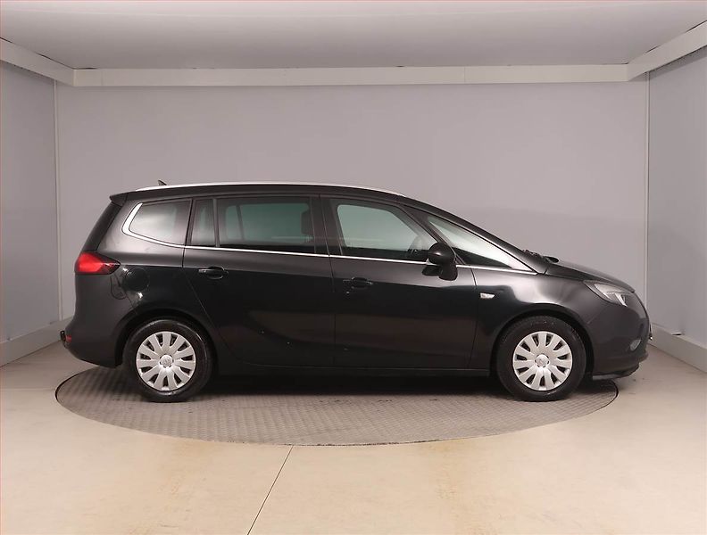 Opel Zafira (2013) 2.0 CDTI, Navi, Tempomat - fotka 6 z 15