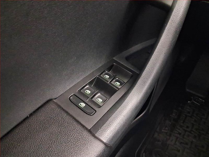 Škoda Octavia (2020) 1.0 TSI, Tempomat - fotka 17 z 18