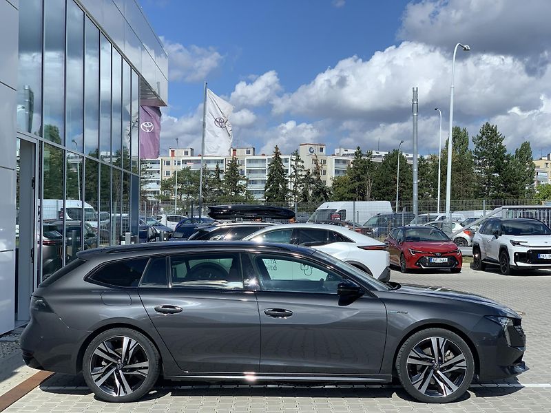 Peugeot 508 SW GT 1.6 PHEV 165kW e-EAT8 - fotka 10 z 36