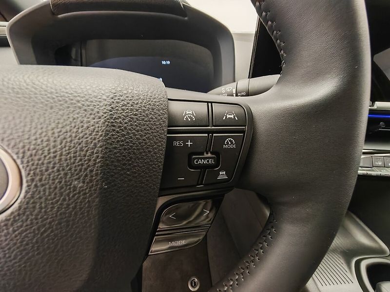 Toyota C-HR 2.0 Hybrid 4x2 Executive - fotka 31 z 46