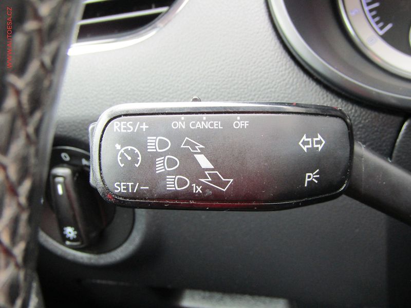 Škoda Octavia (2017) 1.6 TDi, 2.maj,ČR, Navi, LED - fotka 15 z 18