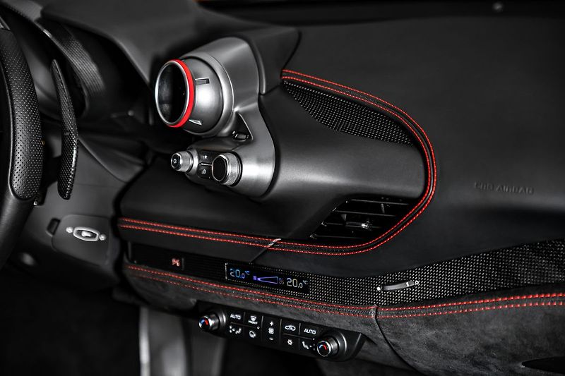 Ferrari Ostatní CZ*Karbon*TOP - fotka 19 z 32