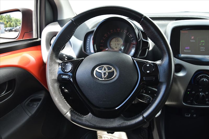 Toyota Aygo 1.0 VVT-i 51kW X-PLAY - fotka 14 z 24