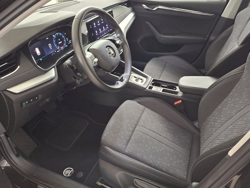 Škoda Octavia (2022) Combi Style Plus DSG 2,0TDi 11 - fotka 6 z 35