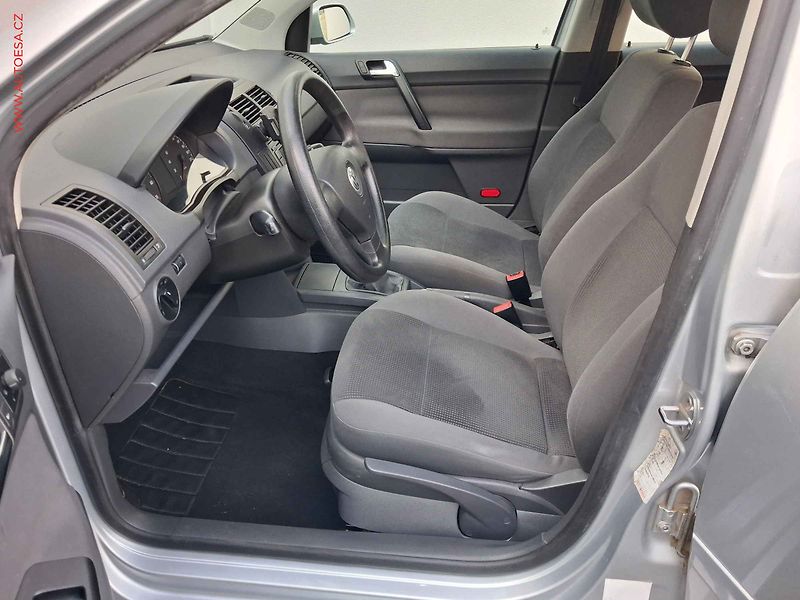 Volkswagen Polo (2009) 1.2i, ČR, AC, el. výbava - fotka 9 z 15