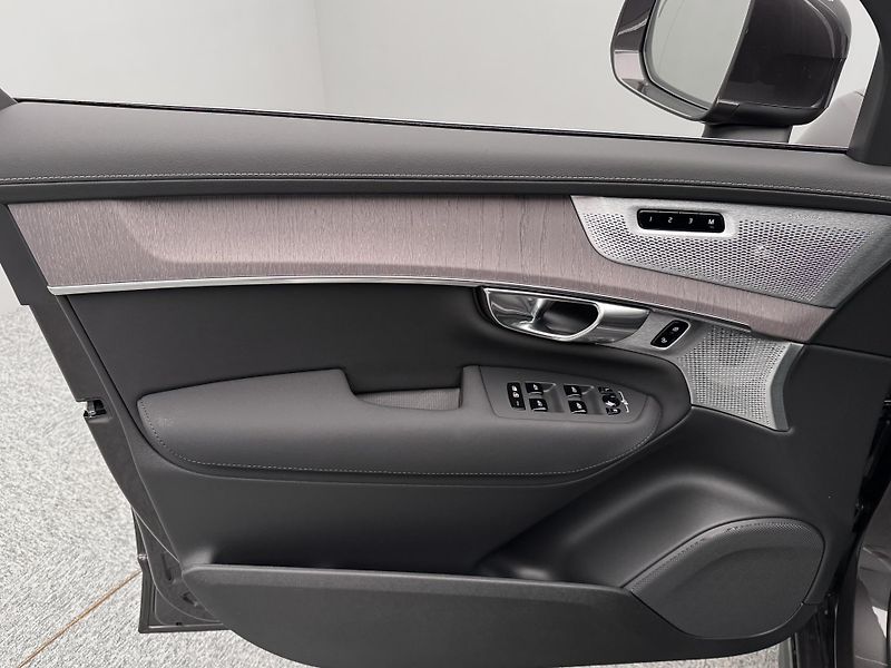 Volvo XC90 (2026) B5 AWD AUT BRIGHT ULTRA 7-míst - fotka 7 z 28