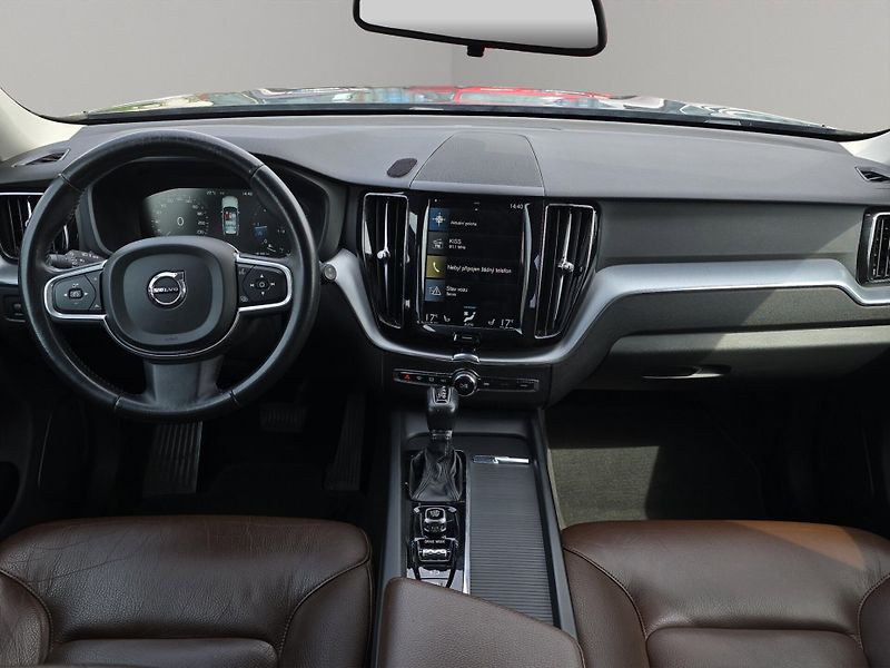 Volvo XC60 (2018) 2.0 D4 Drive-E A/T 140kW 4x4, - fotka 9 z 27