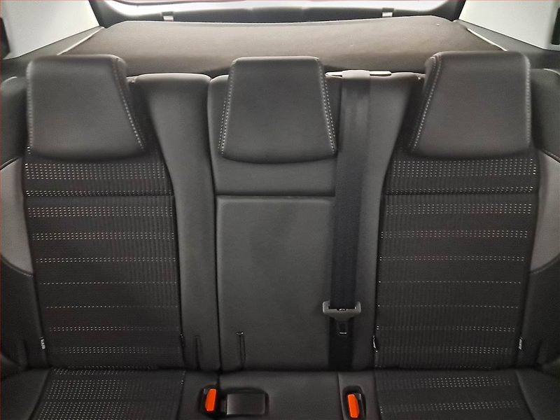Peugeot 2008 (2018) Allure 1.2 PureTech, Automat - fotka 10 z 20