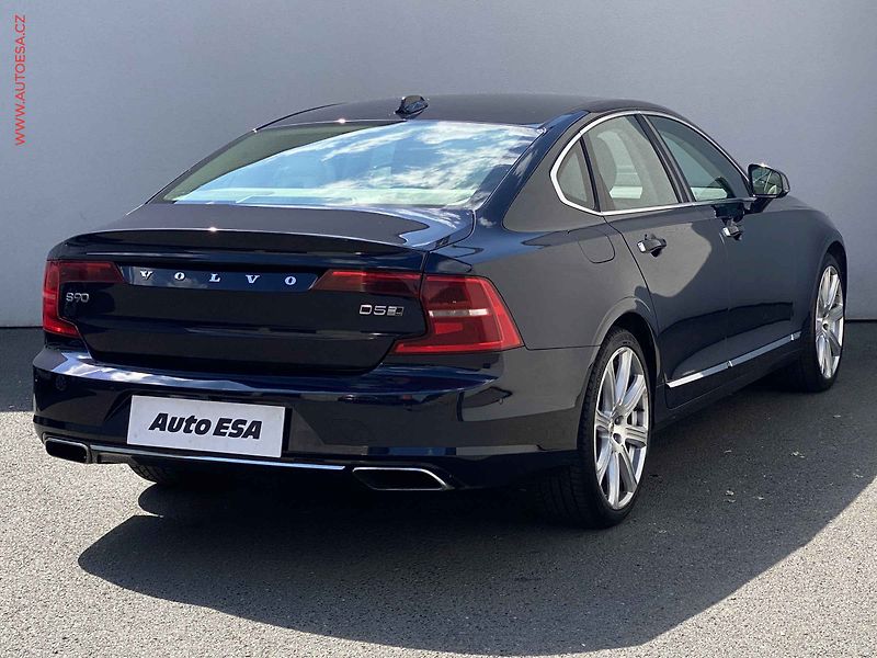 Volvo S90 (2017) 2.0 D5 AWD, 2.maj,ČR - fotka 4 z 20