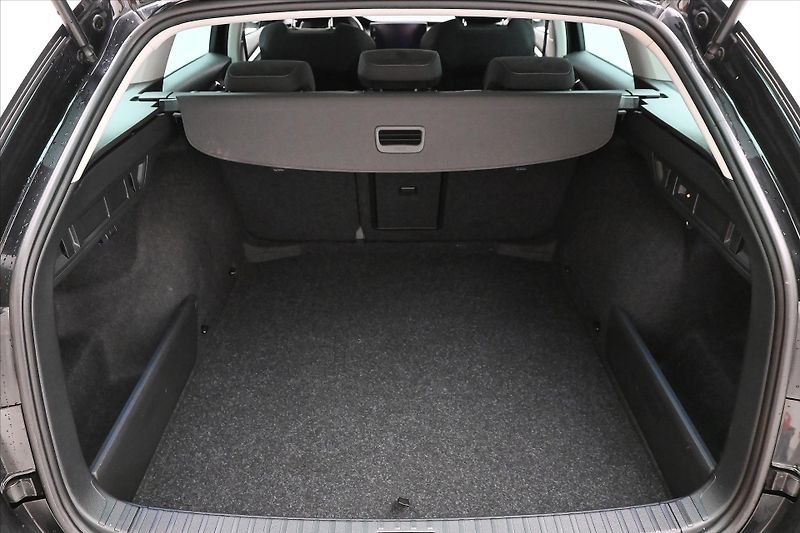Škoda Octavia 2,0 TDI 110 kW DSG TAŽNÉ Záruk - fotka 10 z 32