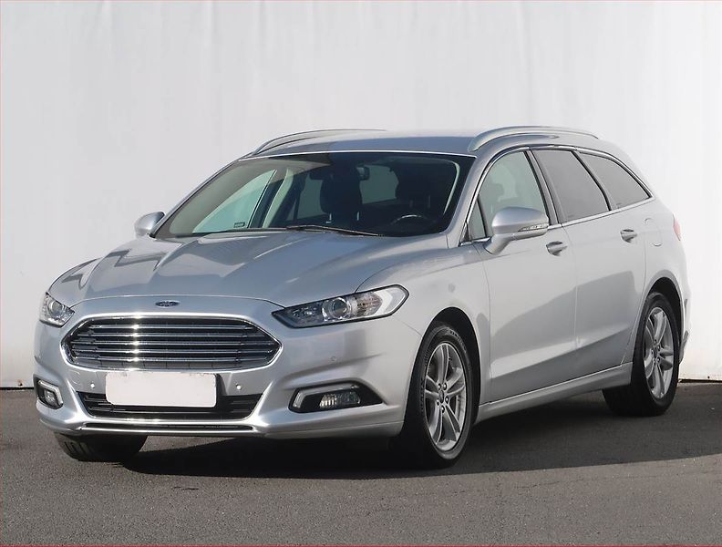 Ford Mondeo (2018) Titanium 2.0 TDCI, 4X4 - fotka 2 z 21