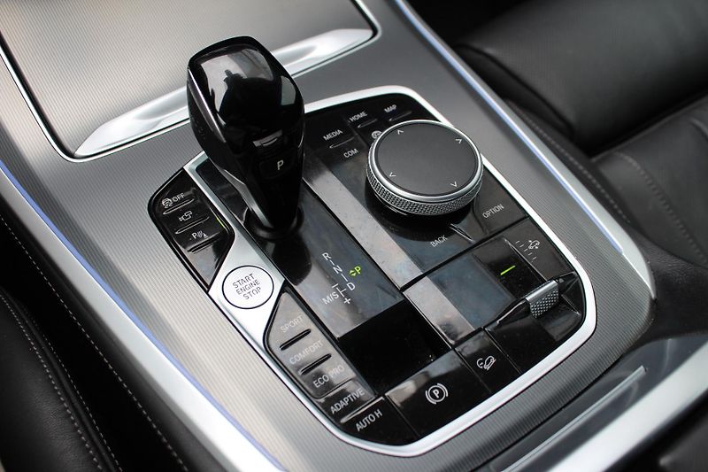 BMW X5 xDrive30d - fotka 17 z 28