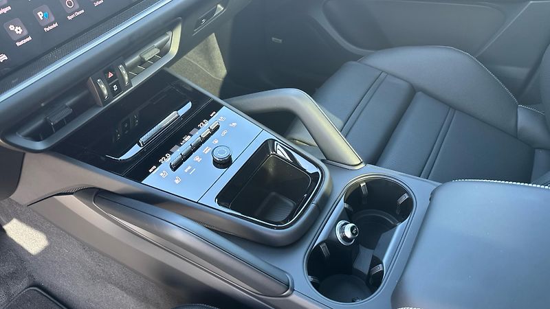 Porsche Cayenne S - fotka 22 z 30