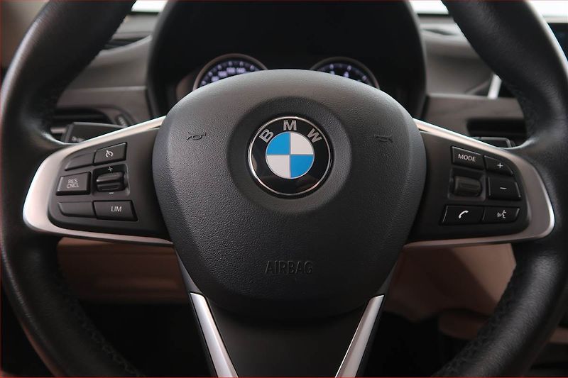 BMW X1 (2018) xDrive20i, 4X4, Automat - fotka 15 z 19