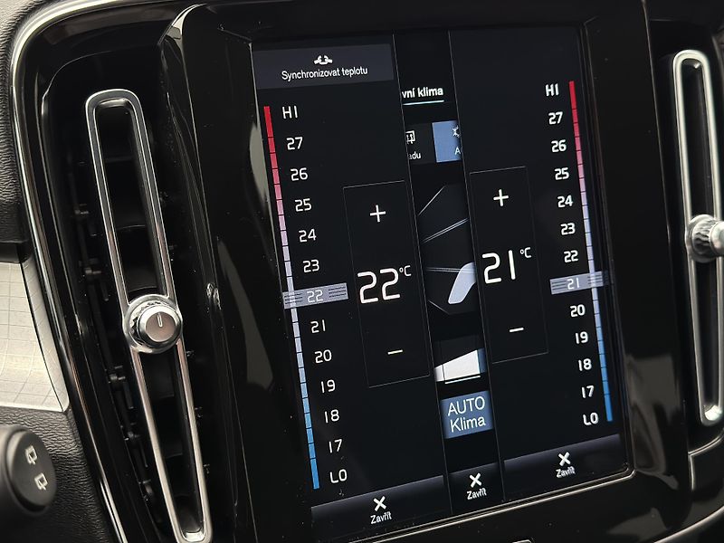 Volvo XC40 T3 MOMENTUM CZ 1.maj - fotka 44 z 47