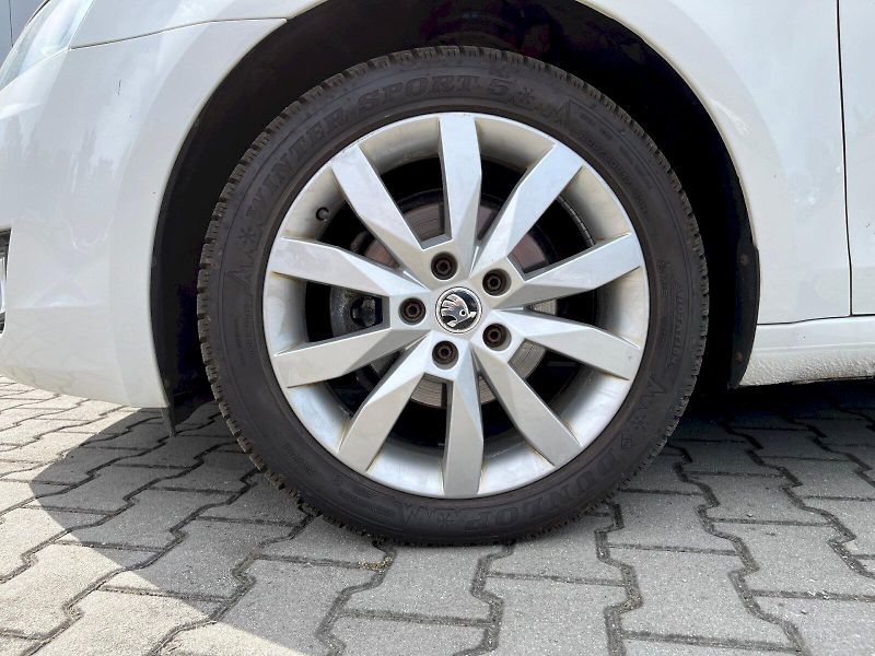 Škoda Octavia (2014) Combi 1.6 TDI Ambition - fotka 14 z 34