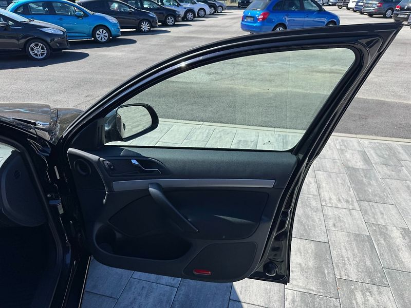 Škoda Octavia (2012) Elegance 1.6 TDI 77kW - fotka 26 z 40