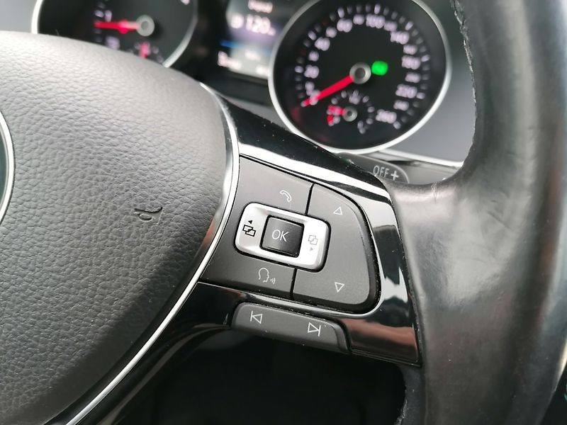 Volkswagen Passat (2016) 2.0 TDi DSG Highline,LED - fotka 16 z 27