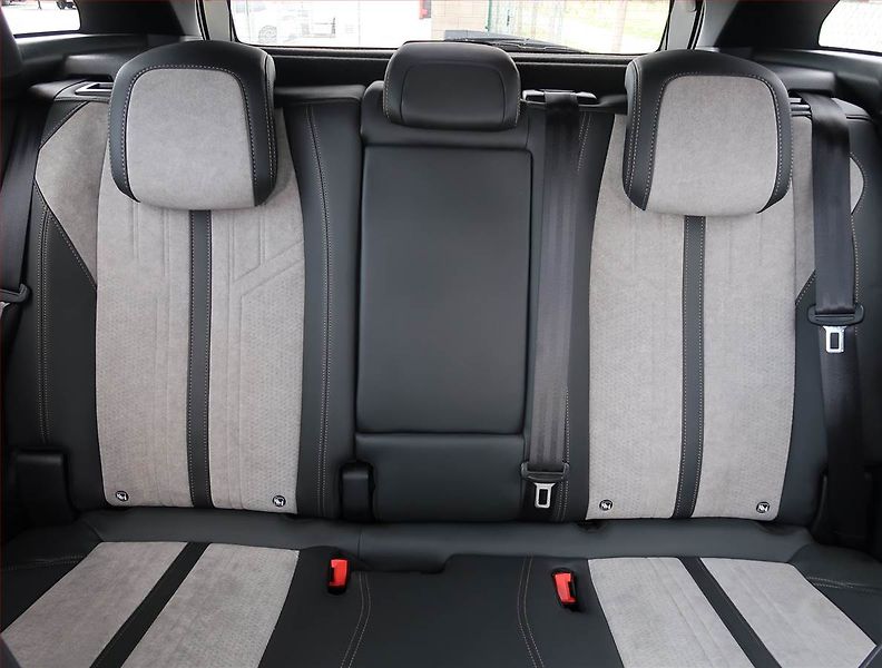 Peugeot 3008 (2021) GT Pack e-Hybrid 300 - fotka 10 z 23