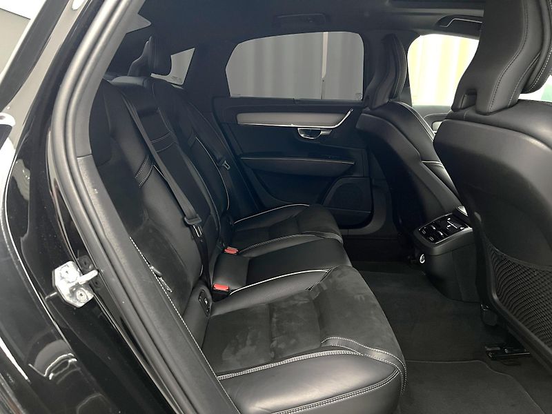 Volvo S90 D5 AWD R-DESIGN AUT - fotka 20 z 41