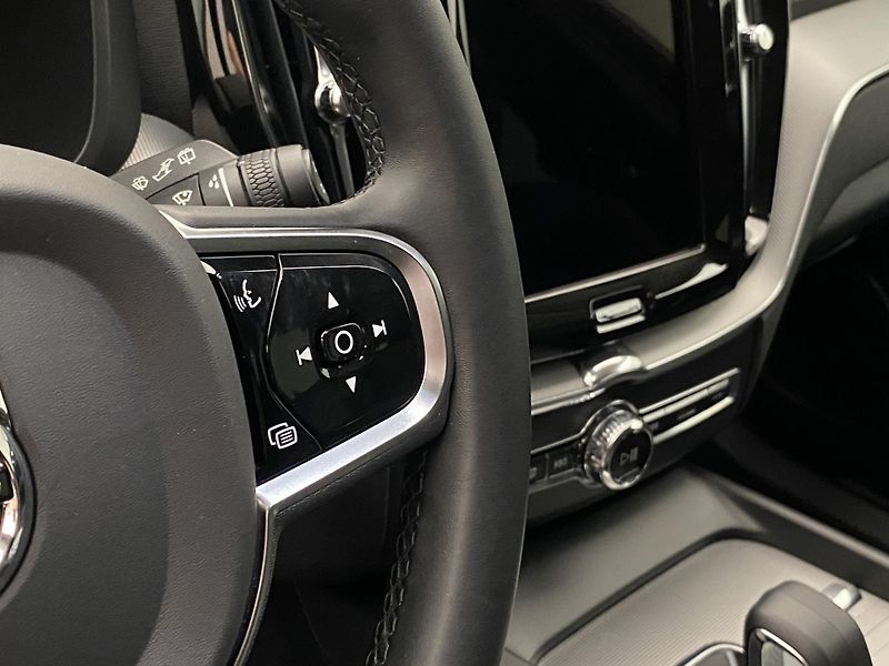 Volvo XC60 B4 AWD BRIGHT PLUS AUT CZ - fotka 21 z 60
