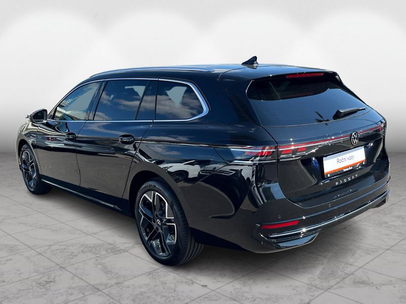 Volkswagen Passat ELEGANCE 2,0 TDI 7DSG 110 kW - fotka 6 z 25