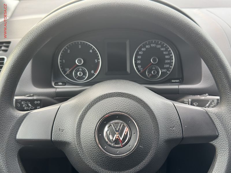 Volkswagen Touran (2011) 1.6TDi, AAC, TZ - fotka 12 z 18