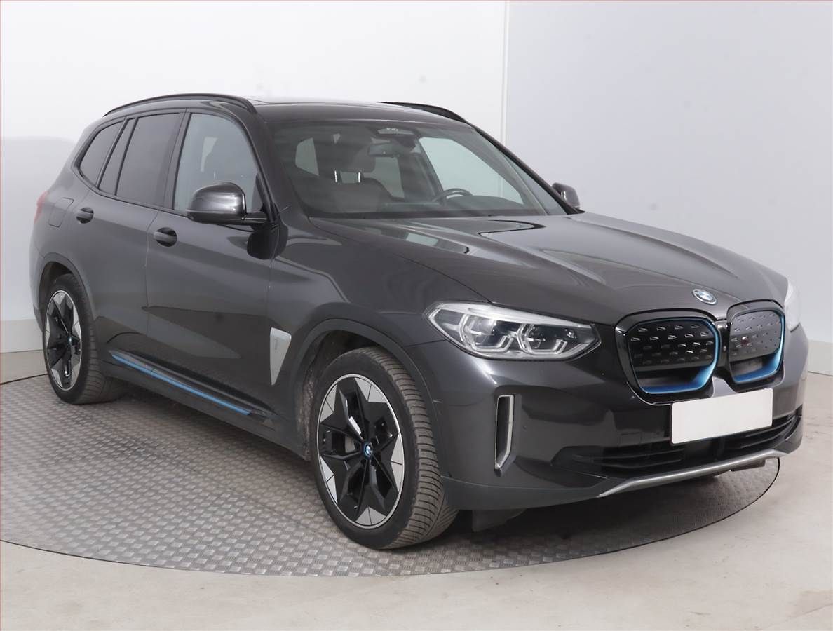 BMW iX3 Impressive 80 kWh, digi klima