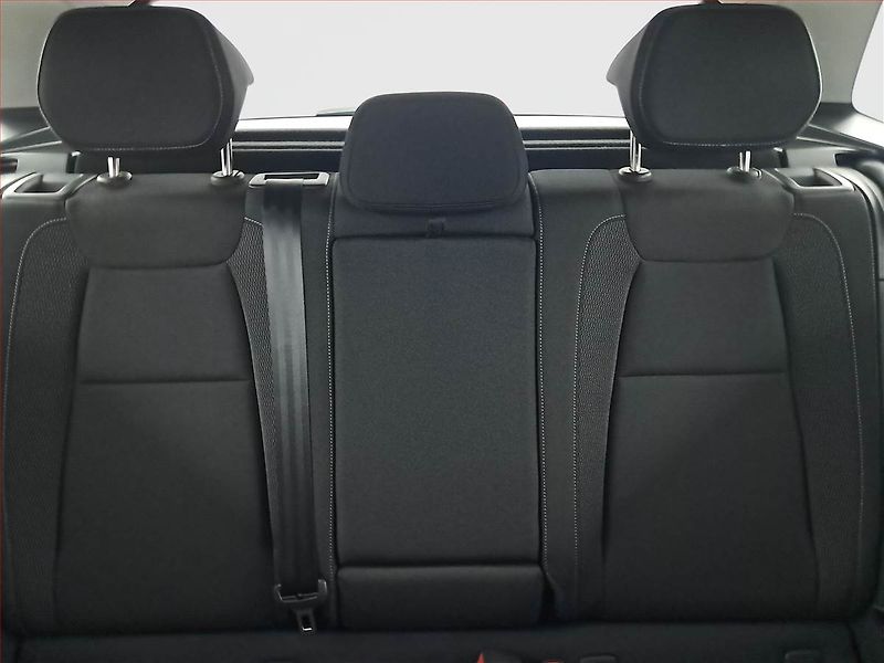 Škoda Karoq (2023) 1.0 TSI - fotka 10 z 18
